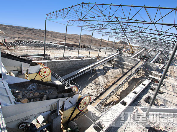 河南紅星顎式破碎機(jī)生產(chǎn)現(xiàn)場 河南紅星顎式破碎機(jī)生產(chǎn)現(xiàn)場