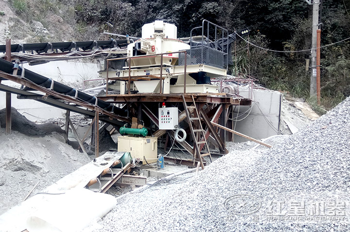 制砂設(shè)備現(xiàn)場實(shí)拍，可在線咨詢單臺設(shè)備或生產(chǎn)線報(bào)價(jià)